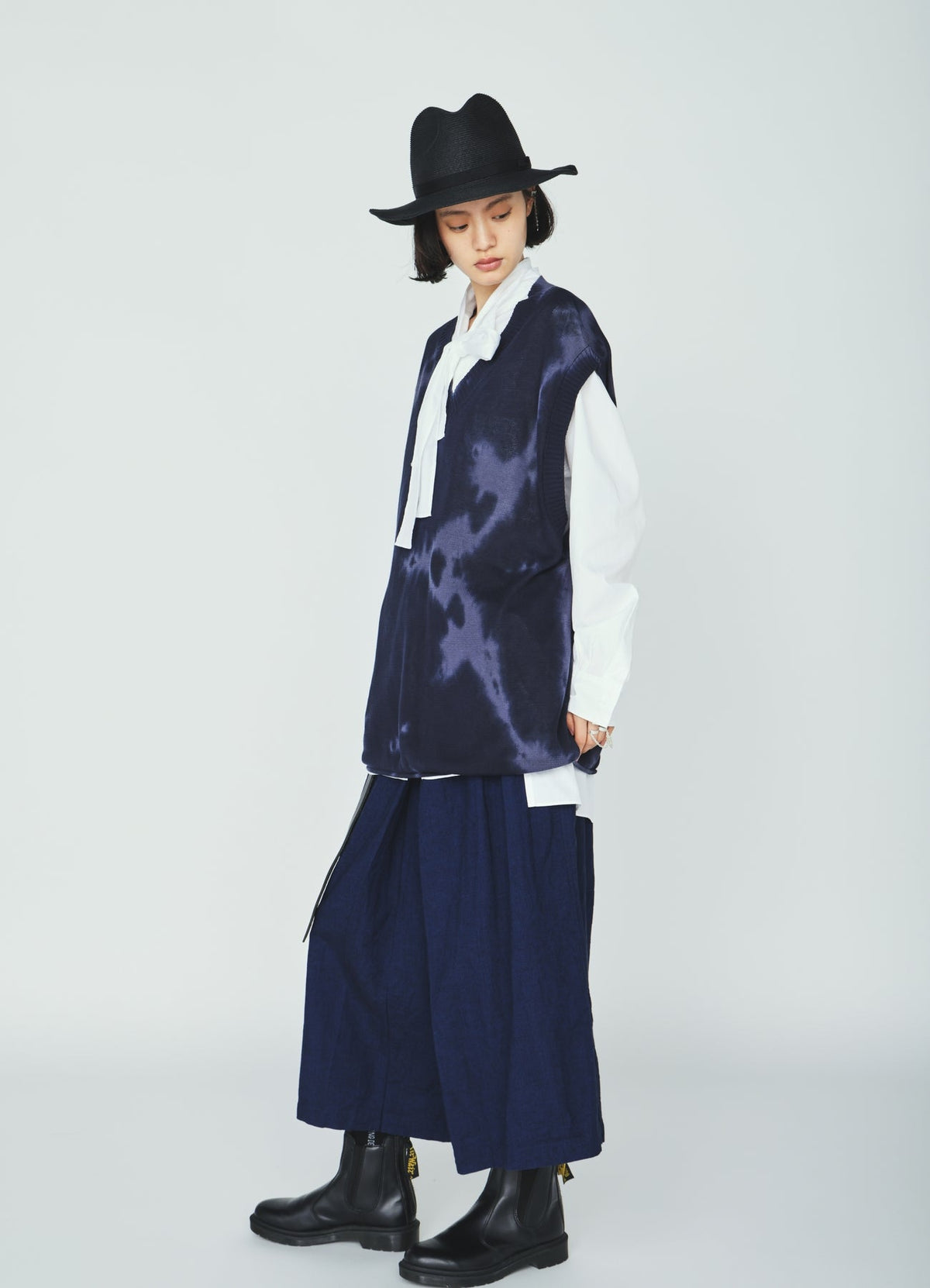 CHUSEN-DYED COMPACT TWIST VEST