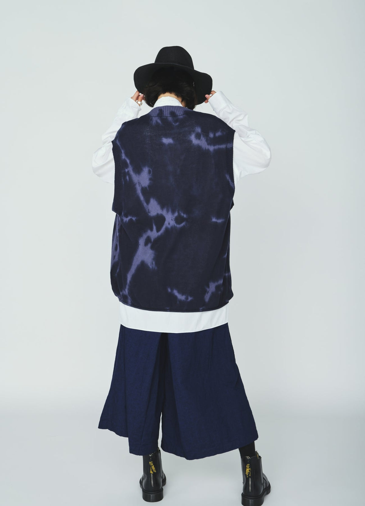 CHUSEN-DYED COMPACT TWIST VEST