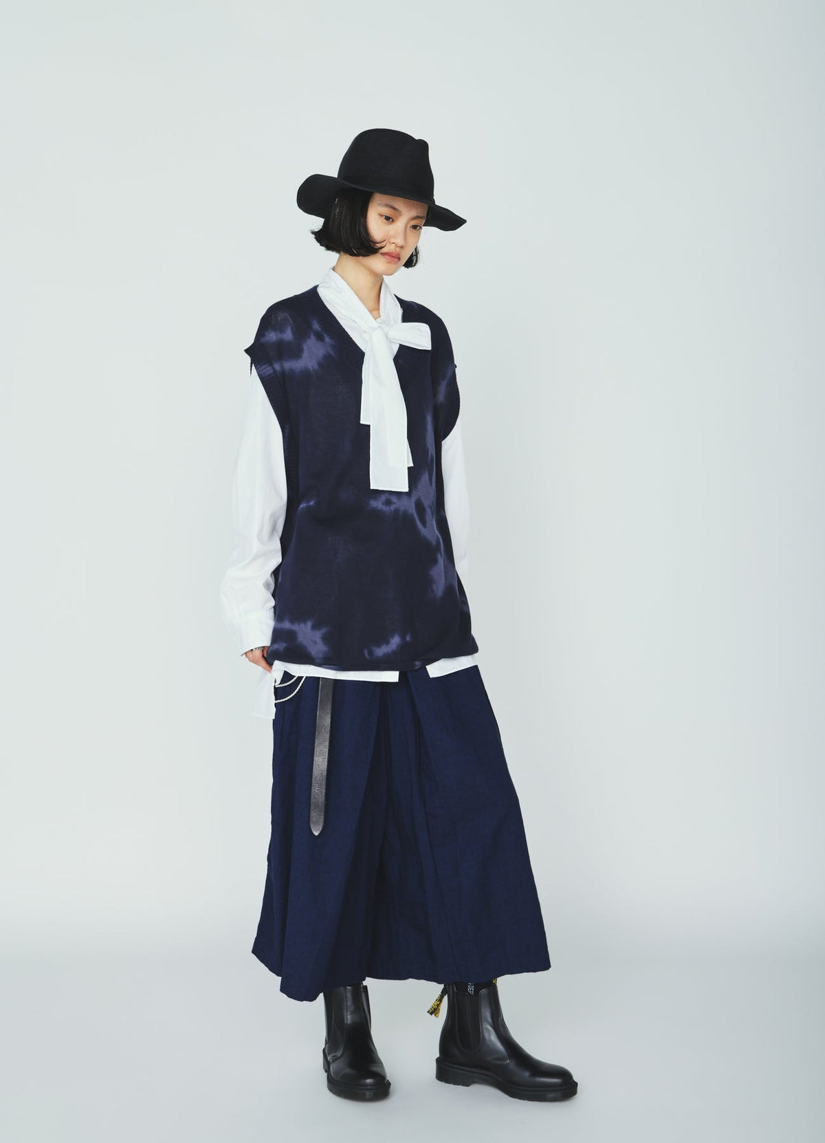 CHUSEN-DYED COMPACT TWIST VEST