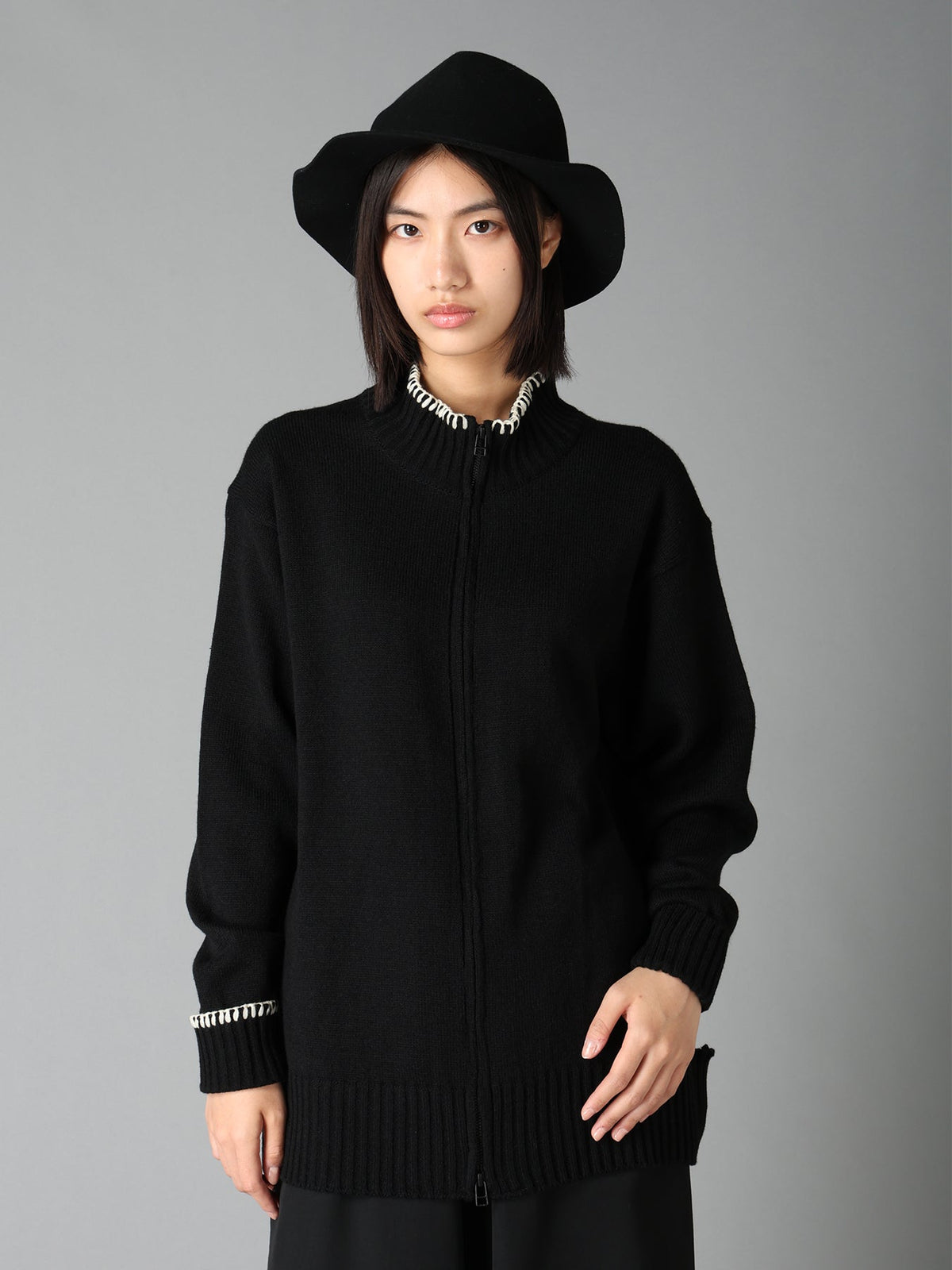 BULKY WOOL BLEND ASYMMETRIC STITCH ZIP-UP KNIT