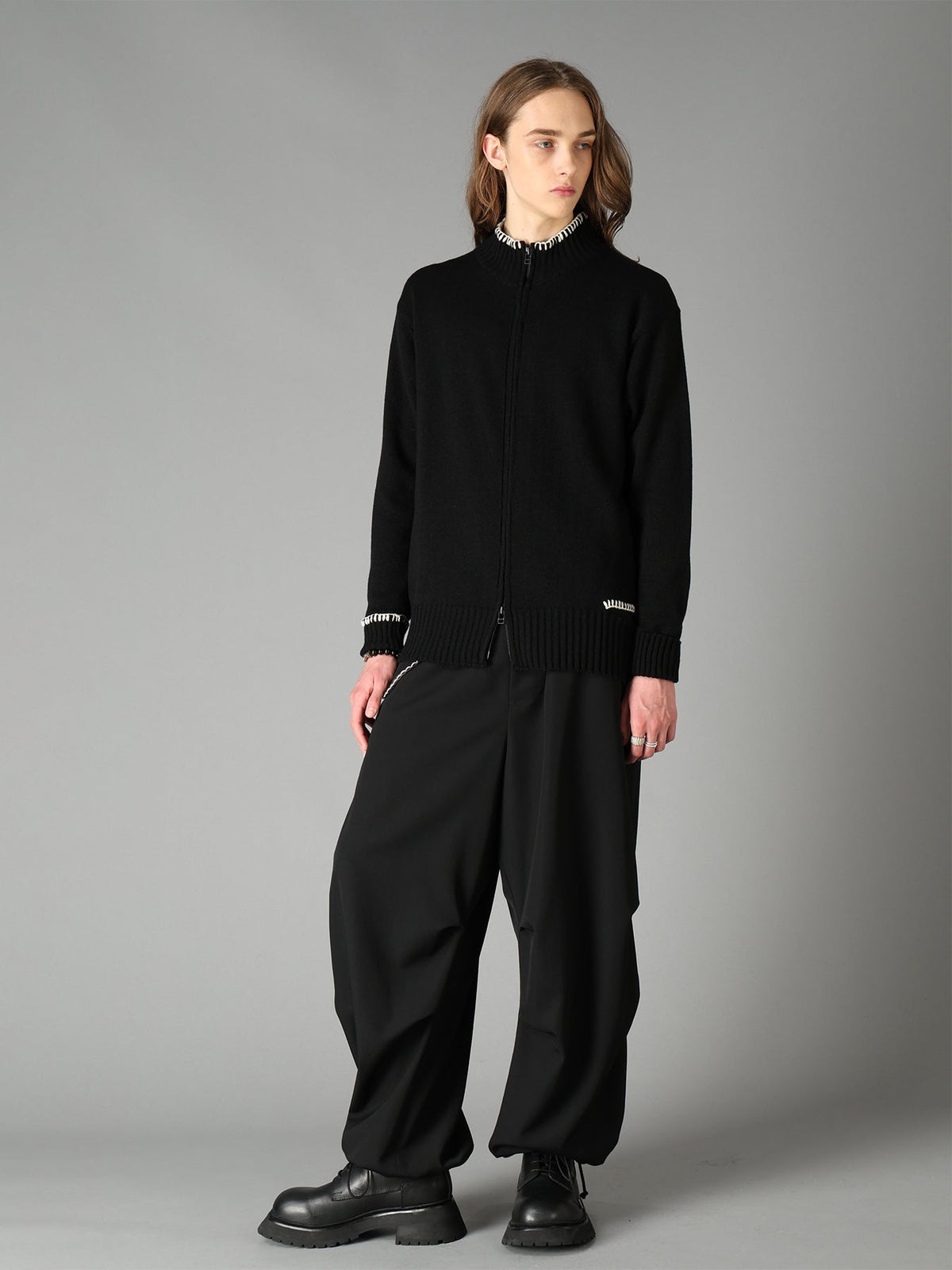 BULKY WOOL BLEND ASYMMETRIC STITCH ZIP-UP KNIT